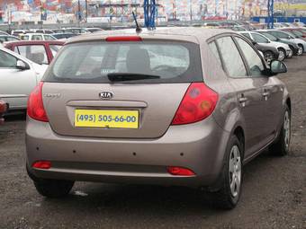 2010 Kia Ceed Images