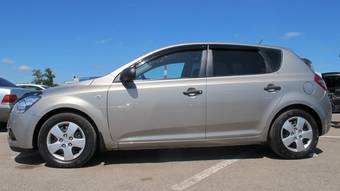 2010 Kia Ceed Photos