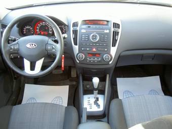 2011 Kia Ceed Images