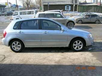 2004 Kia Cerato Pictures