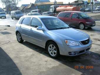 2004 Kia Cerato Photos