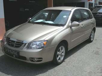 2004 Kia Cerato Images