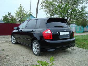 2004 Kia Cerato Pictures