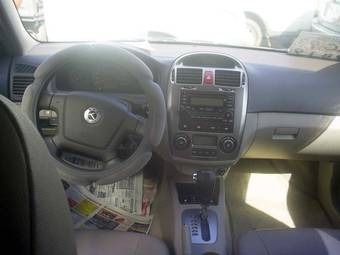 2004 Kia Cerato Photos