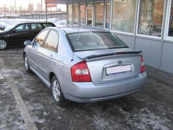 2005 Kia Cerato Pics