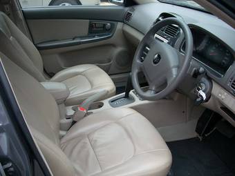 2005 Kia Cerato Photos