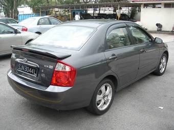 2005 Kia Cerato Pictures