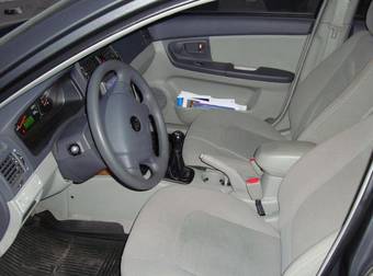 2005 Kia Cerato Pictures