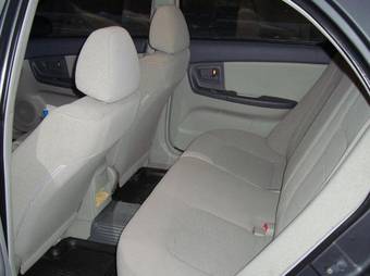 2005 Kia Cerato Pics