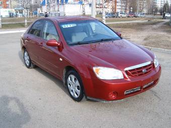 2005 Kia Cerato Photos