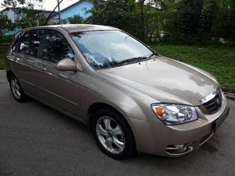 2005 Kia Cerato Photos