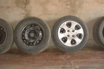 2005 Kia Cerato Pictures