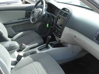 2005 Kia Cerato Images