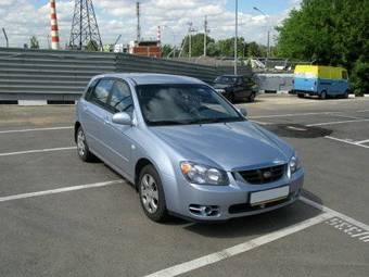 2005 Kia Cerato Pictures