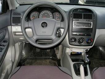 2005 Kia Cerato Photos
