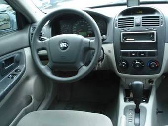 2006 Kia Cerato Photos