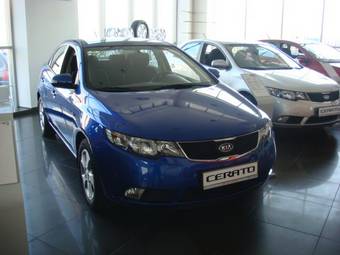 2010 Kia Cerato Photos