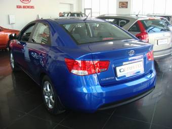 2010 Kia Cerato Photos