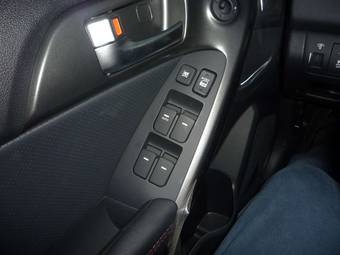 2011 Kia Cerato Pictures