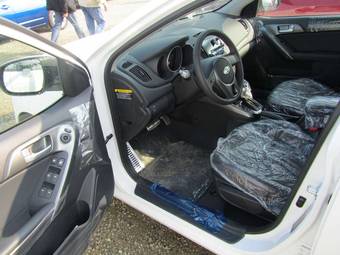 2011 Kia Cerato Photos