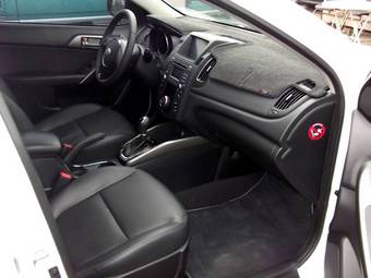 2011 Kia Cerato Pictures
