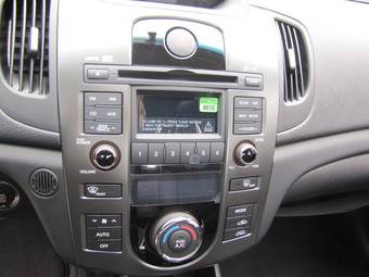 2012 Kia Cerato Images