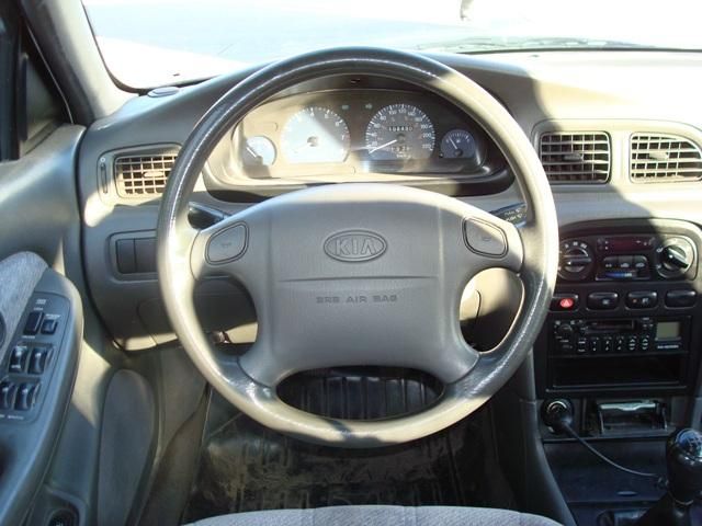 1997 Kia Clarus