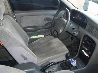 1997 Kia Clarus Photos