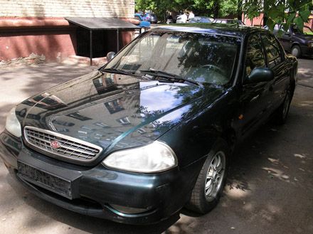 2000 Kia Clarus