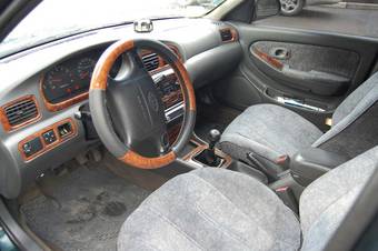 2001 Kia Clarus Photos