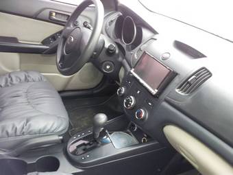 2010 Kia Forte Photos