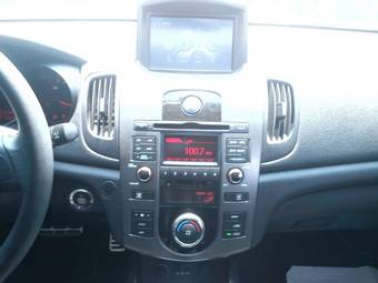 2010 Kia Forte Photos