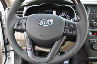 2012 Kia K5 Pics