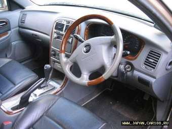 2004 Kia Magentis Pictures