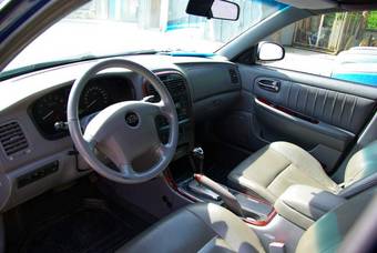 2004 Kia Magentis Photos