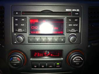 2010 Kia Magentis Photos