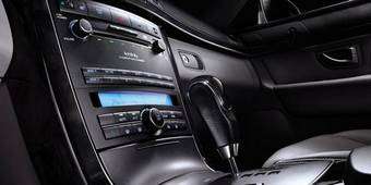 2009 Kia Opirus Photos
