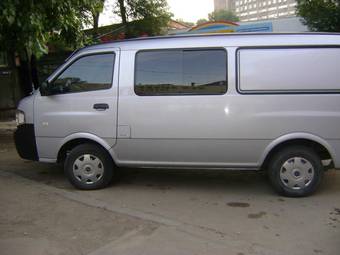 2004 Kia Pregio Photos