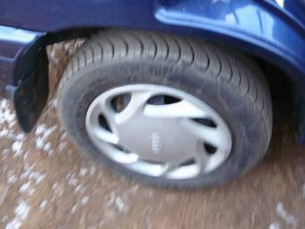 1999 Kia Pride Images