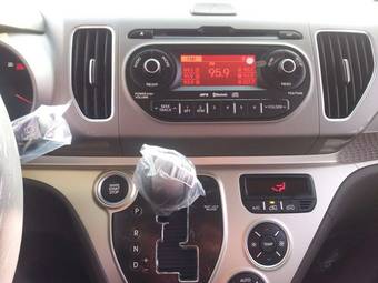 2012 Kia Ray Images