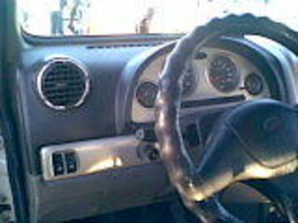 2002 Kia Retona