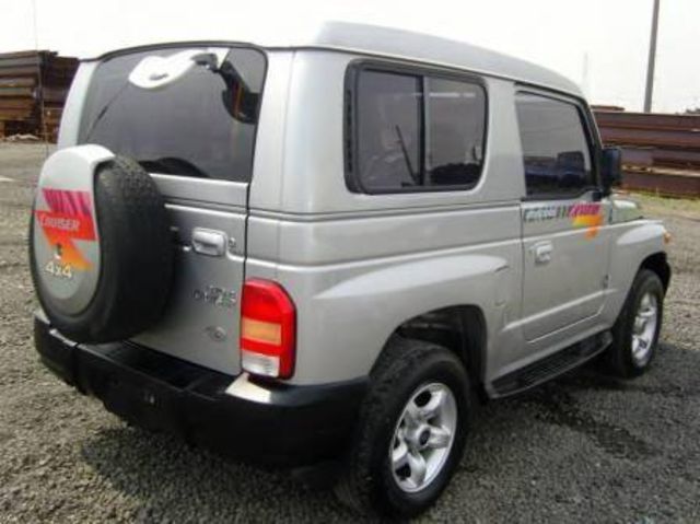 2002 Kia Retona