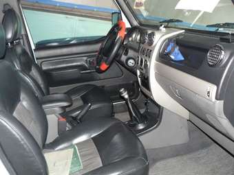 2002 Kia Retona Photos