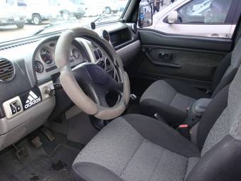 2002 Kia Retona Photos