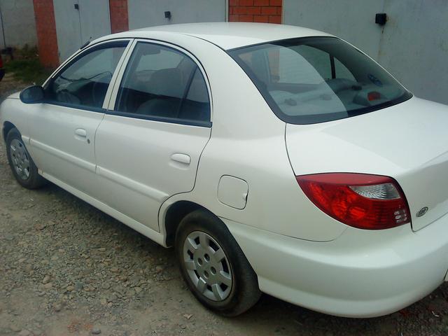 2001 Kia Rio