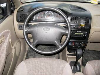 2001 Kia Rio Pics