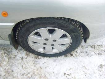2002 Kia Rio Pictures