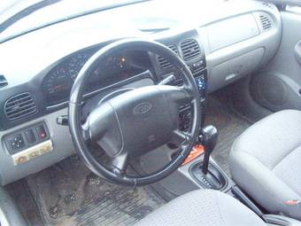 2002 Kia Rio Pictures