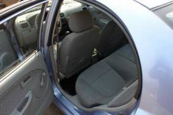 2002 Kia Rio Pictures