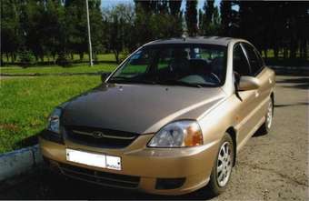 2003 Kia Rio Pictures